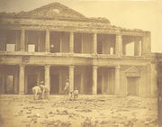 Das von den Briten während des Sepoy-Aufstands erstürmte Secundra Bagh bei Lucknow, Aufnahme von Felice Beato, März 1858